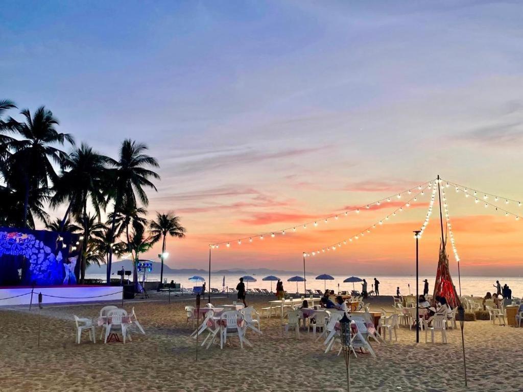 Ambassador City Jomtien Pattaya - Ocean Wing Hotell Na Chom Thian Exteriör bild